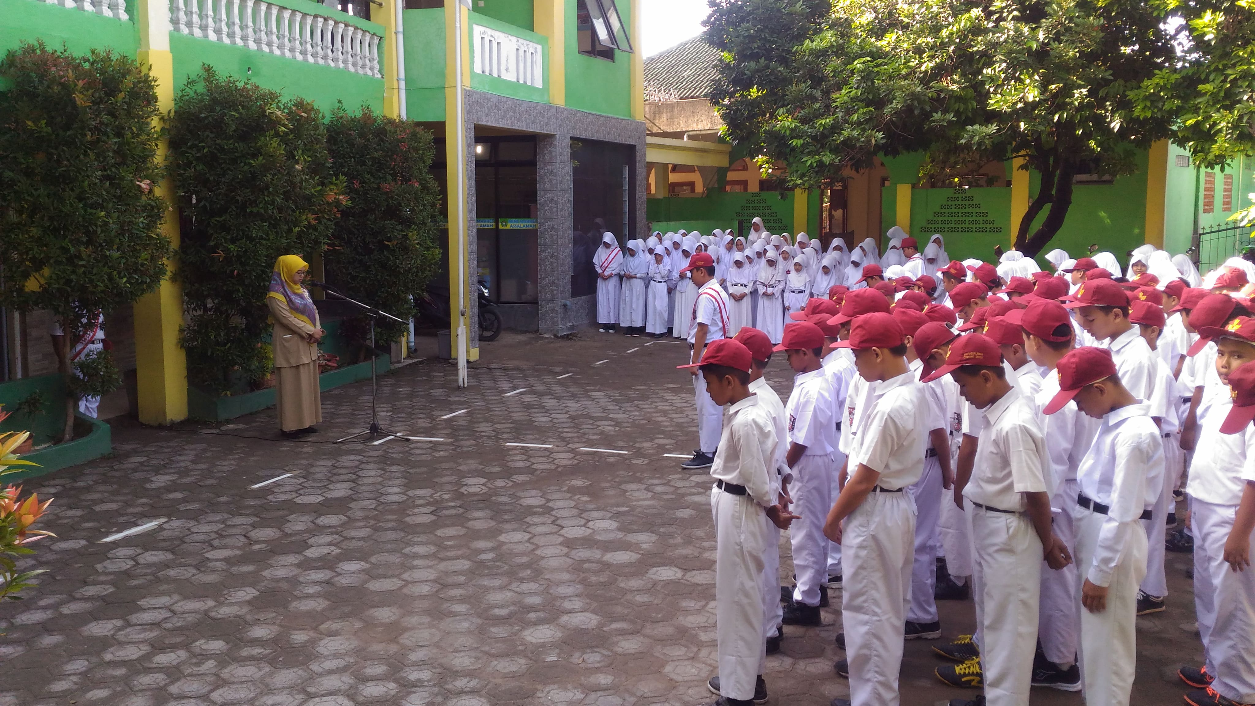 Upacara di SDIT Assalamah Depok